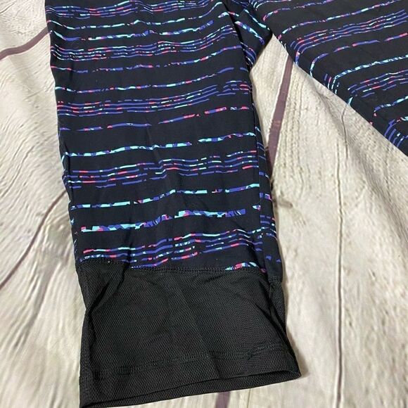 🆕🔮 AVENUE | Colorful Workout Capris - Picture 3 of 6